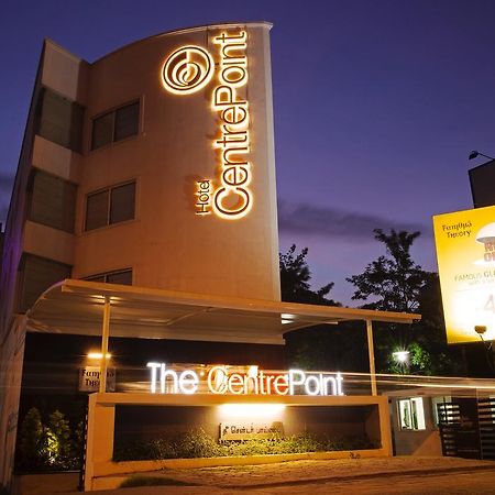 Hotel The Centre Point Chennai Esterno foto