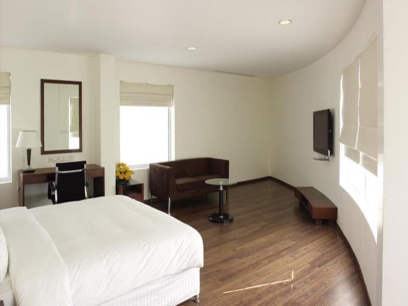 Hotel The Centre Point Chennai Esterno foto