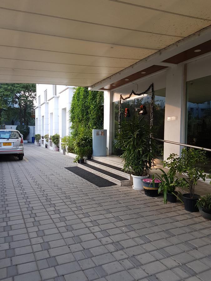 Hotel The Centre Point Chennai Esterno foto
